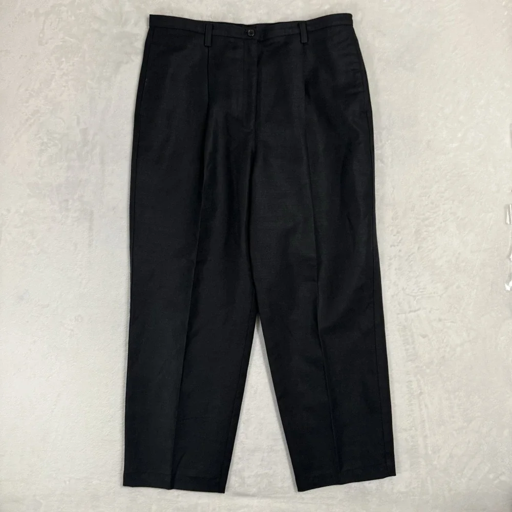 Liz Claiborne 🏷️ tag